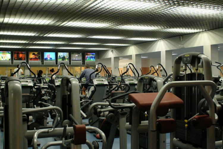 Sportsman Club: palestra con attrezzature Cardio Fitness